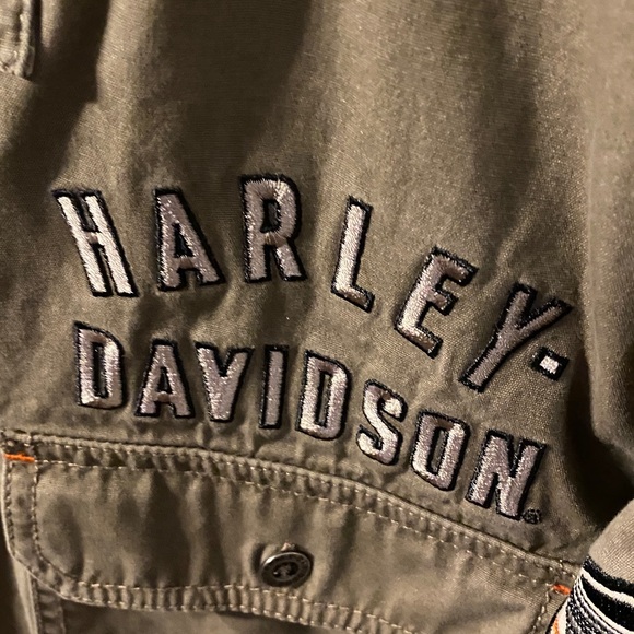 Harley Davidson Large Shirt - Picture 4 of 8